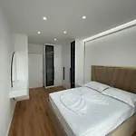 Arlis New Tirana