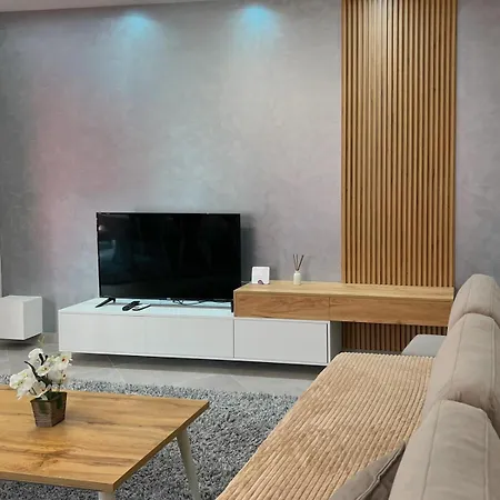 Apartment Arlis New *