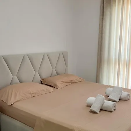 Arlis New Appartamento Tirana