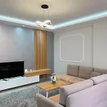 Arlis New *