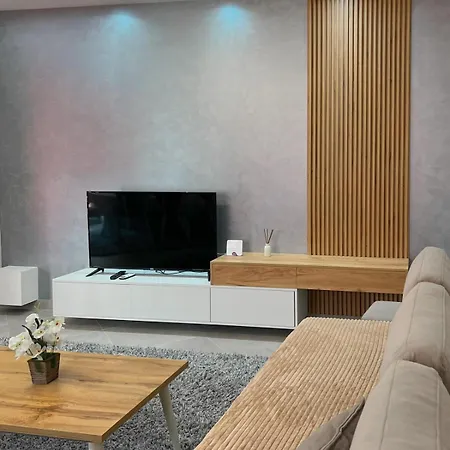 Apartment Arlis New *
