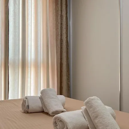 Arlis New Tirana