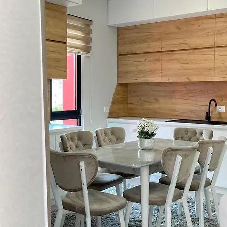 Arlis New Apartment Babru